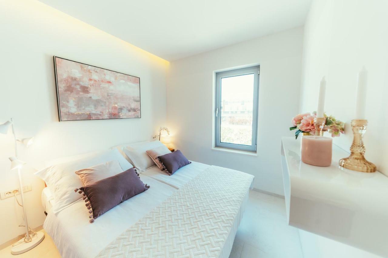Unique Luxury Designers Apartment Right Next To The Beach Sukošan Dış mekan fotoğraf
