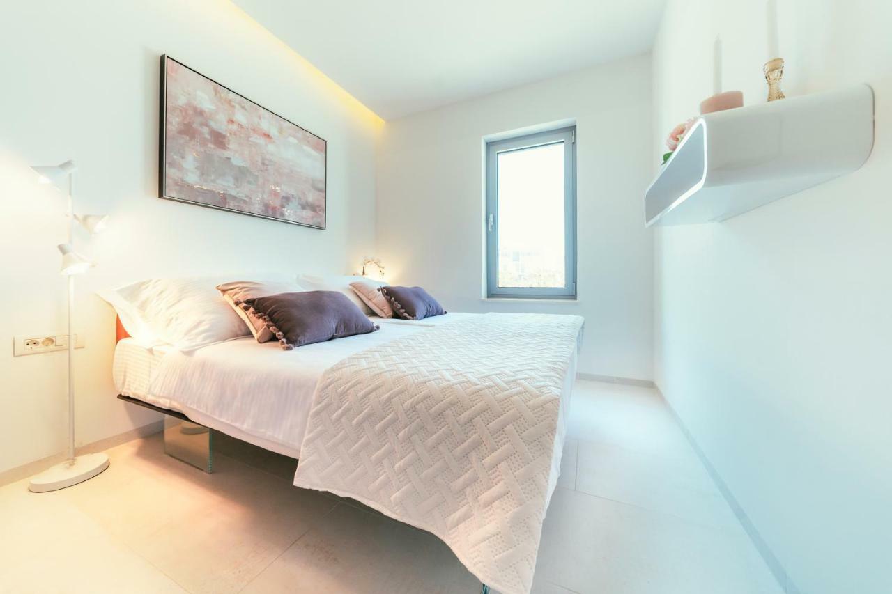 Unique Luxury Designers Apartment Right Next To The Beach Sukošan Dış mekan fotoğraf